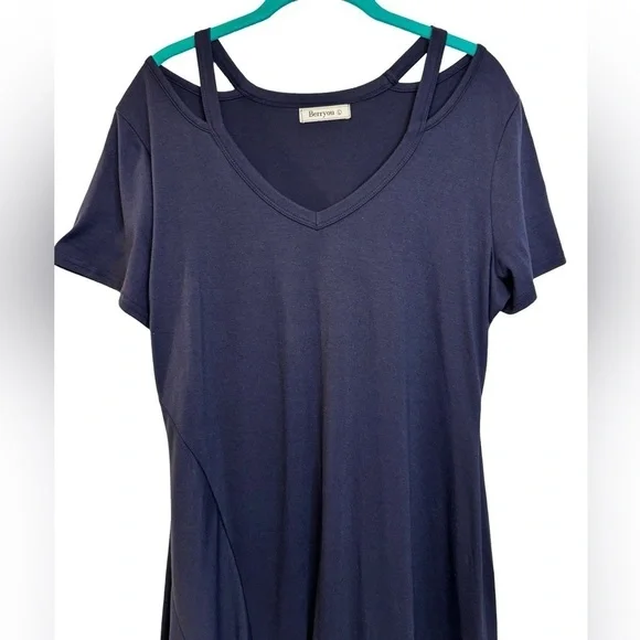 Berryou Navy Blue Cold Shoulder Dress Size L☀️ - Picture 4 of 12